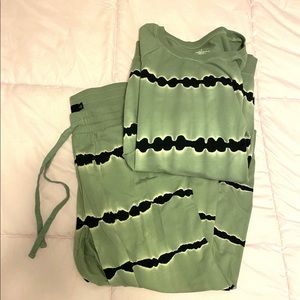 Torrid Activewear Two Piece Tye-dye Set